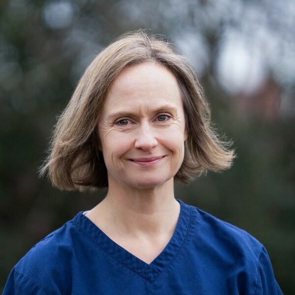 Dr Joanna Walsh